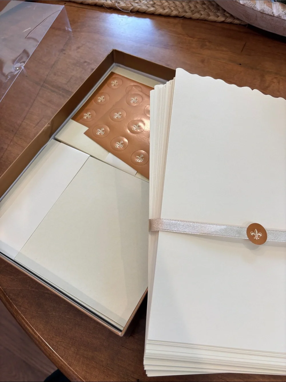 Punctuate Elegant Stationery Set